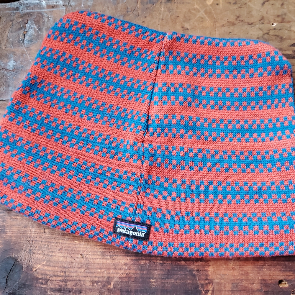 Patagonia Kids' Blue and Red Patterned Beanie - Picture 2 of 6